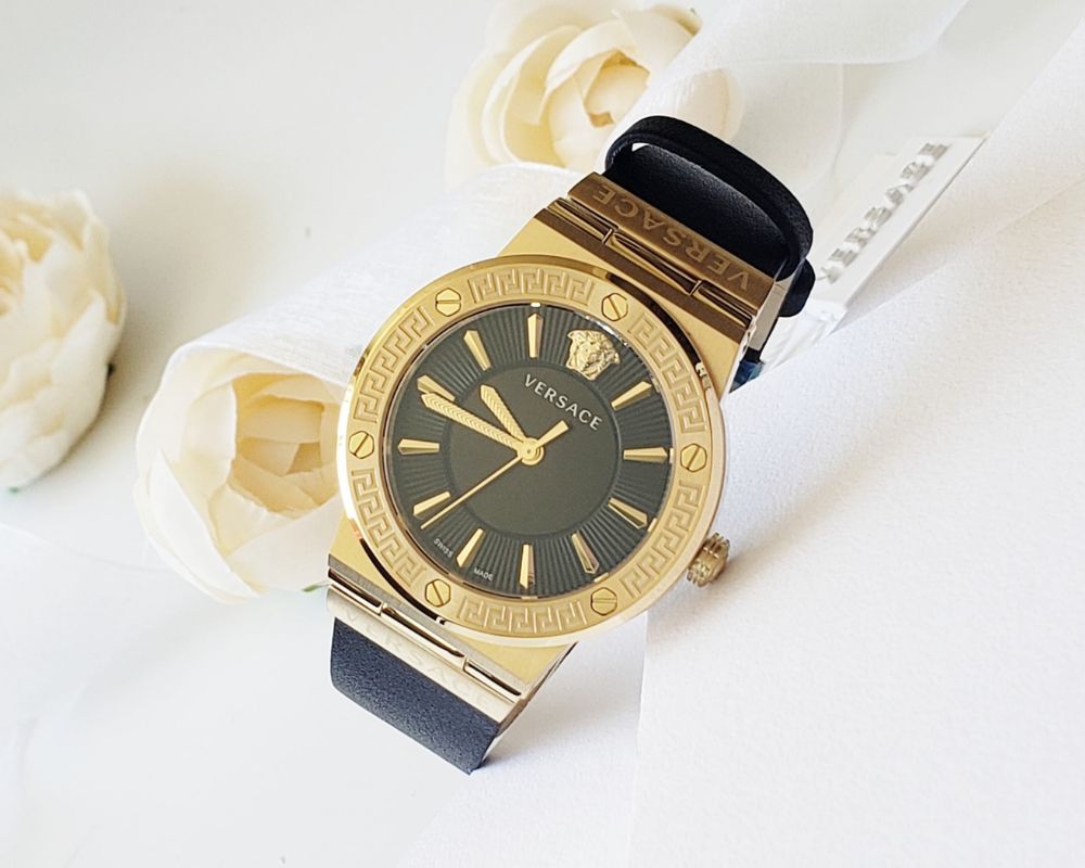  đồng hồ Versace